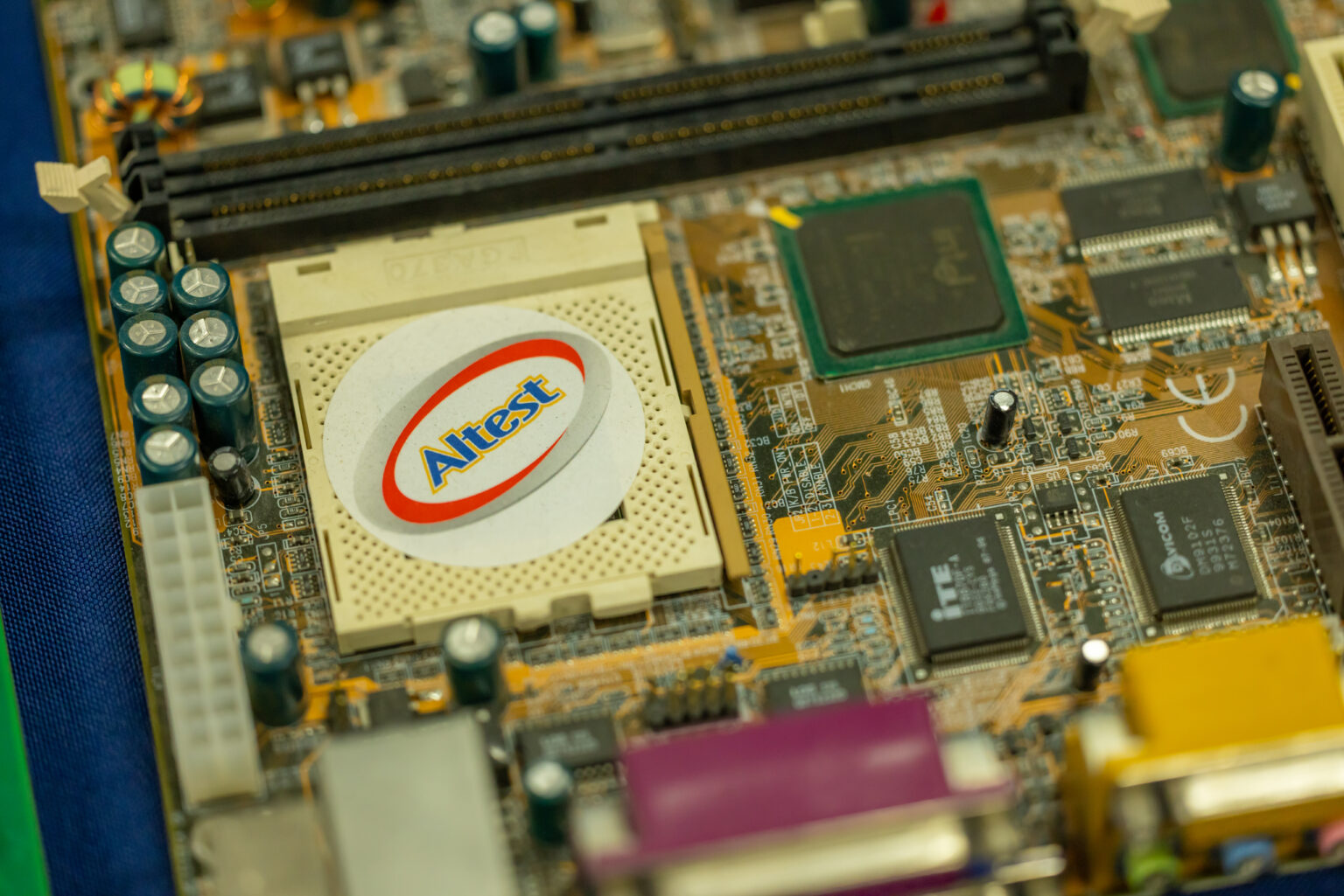 PCB Layout & Design Services | Custom PCB Design Professionals – Altestcorp